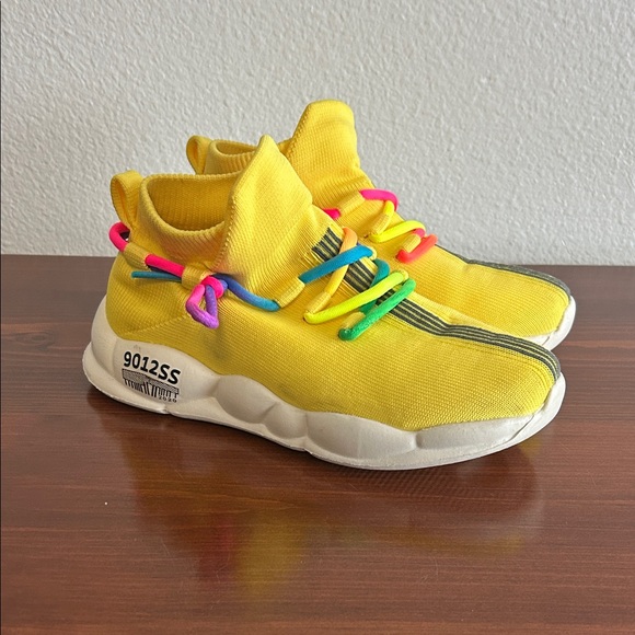 Vibrant Yellow Kids Shoes with Multicolor Laces - Picture 3 of 6